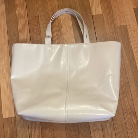 Kara patent leather tote - Picture 10 of 13